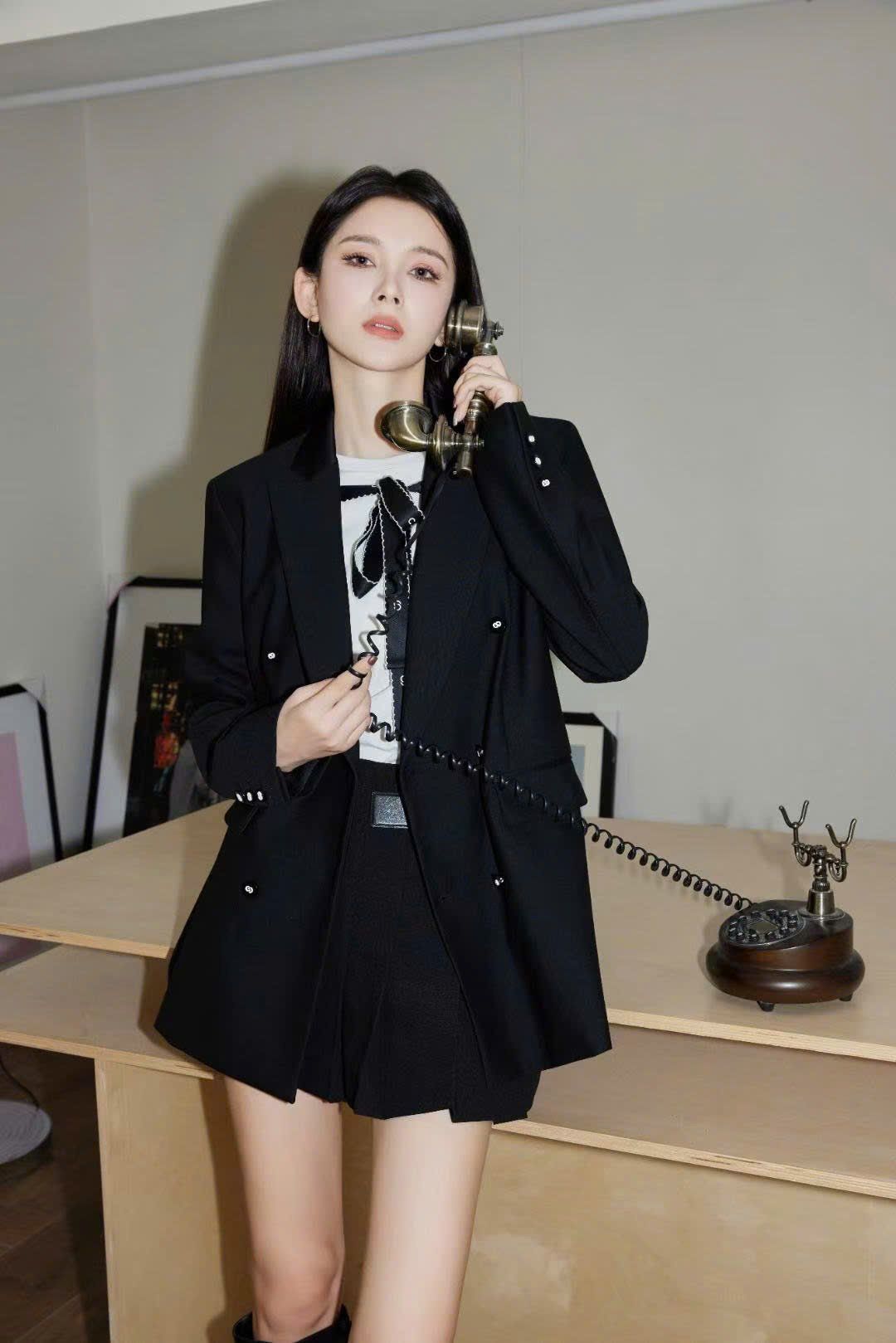 Vest đen - kèm dây nơ