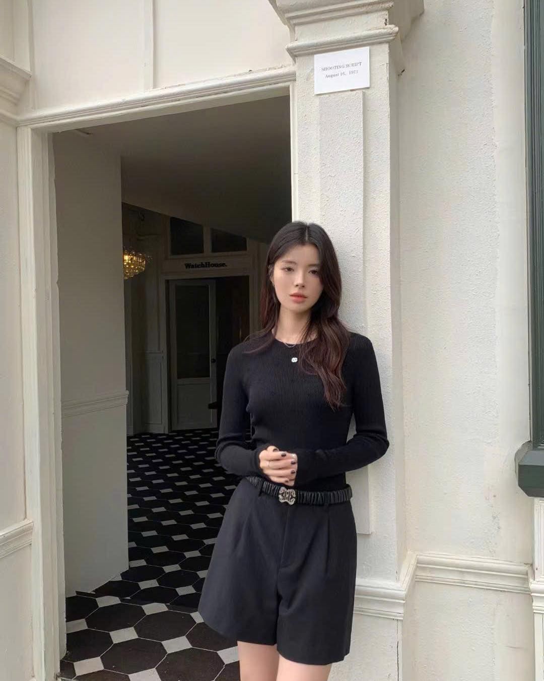 Quần sooc vải -belt kim loại nhỏ