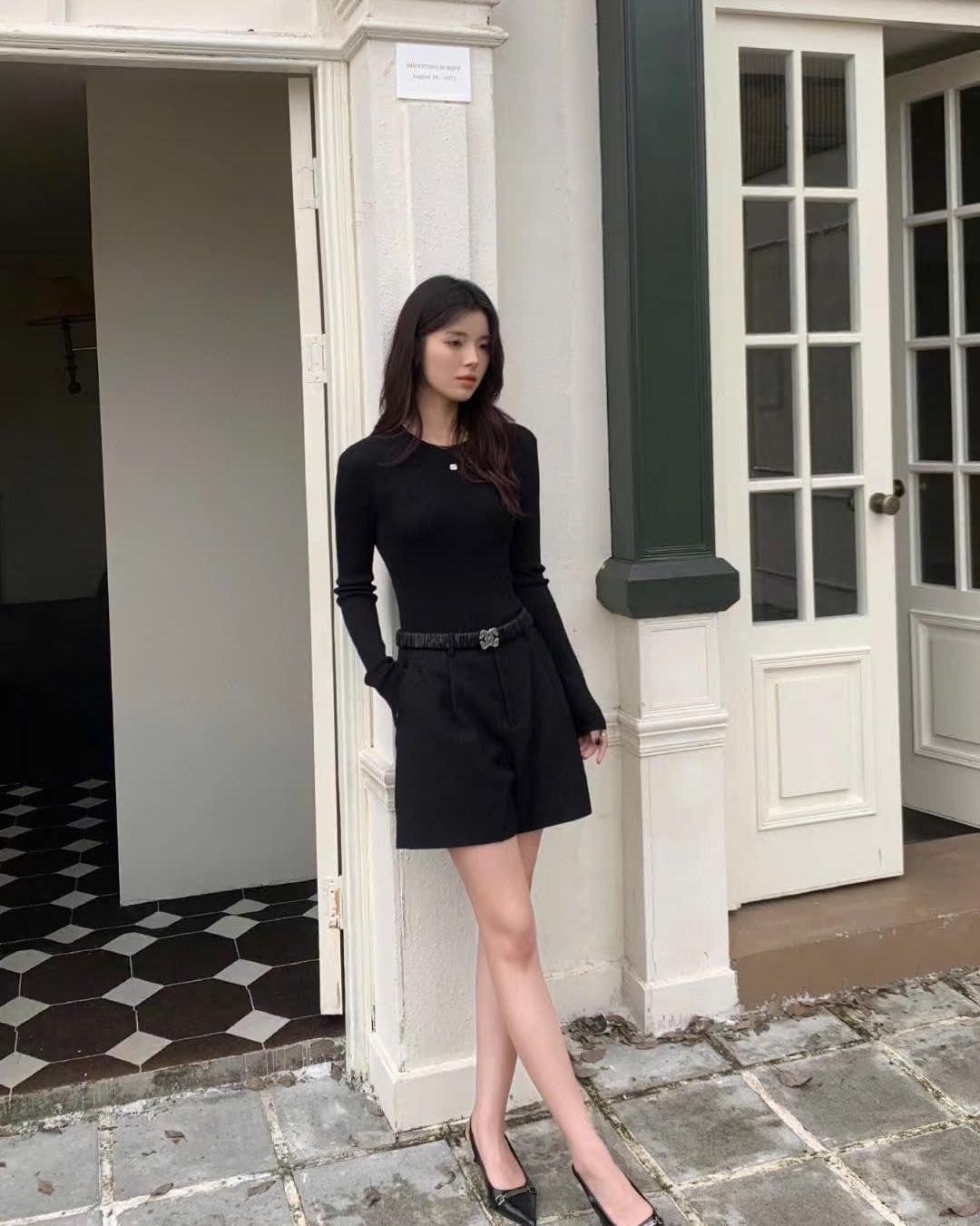Quần sooc vải -belt kim loại nhỏ