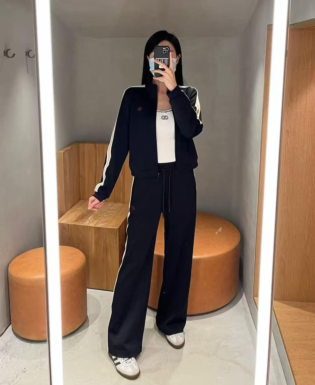Áo khoác nỉ-sọc trắng-logo đỏ (Set)