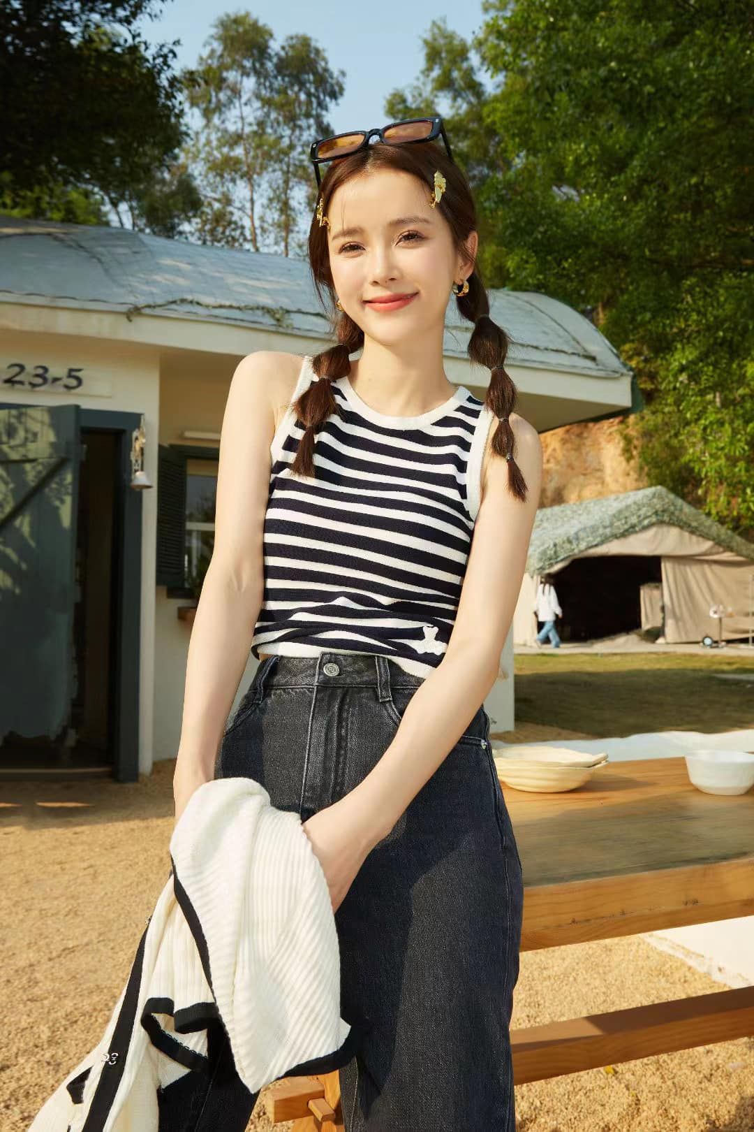 Áo 3 lỗ kẻ gấu trắng