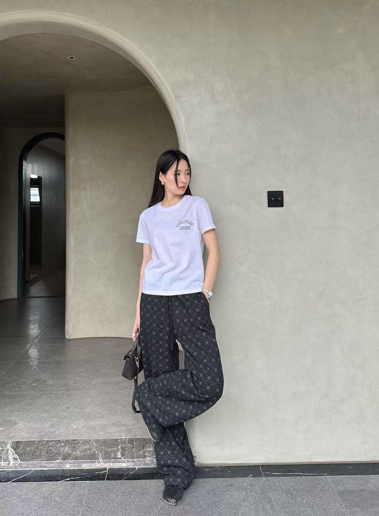 Quần nỉ đen CH
