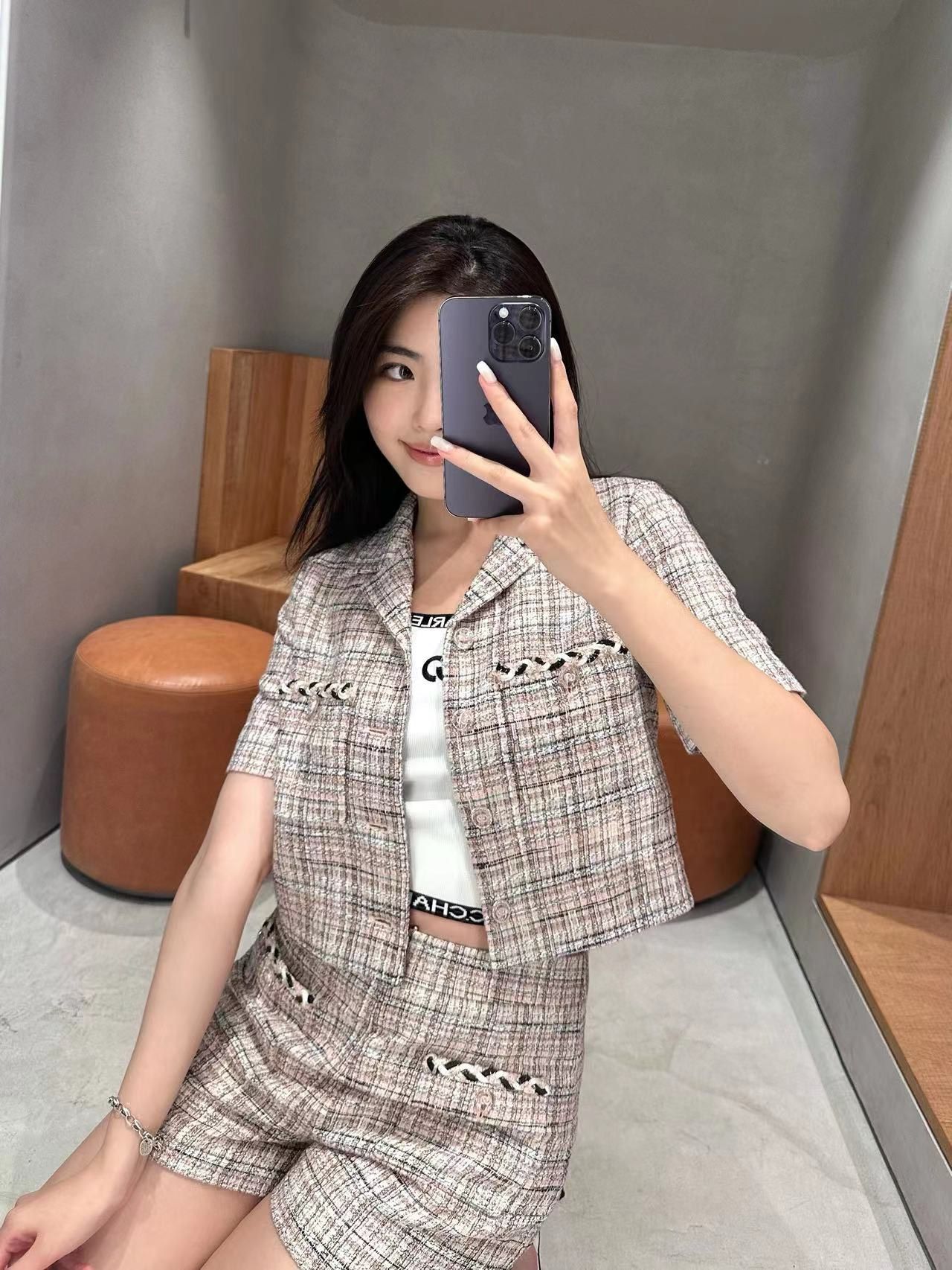 Bộ Áo tweed hồng ngắn tay và Quần short dạ tweed hồng kẻ set