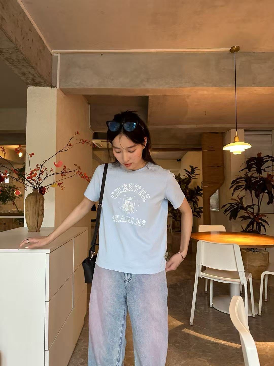 Áo T- ngắn tay xanh logo trắng