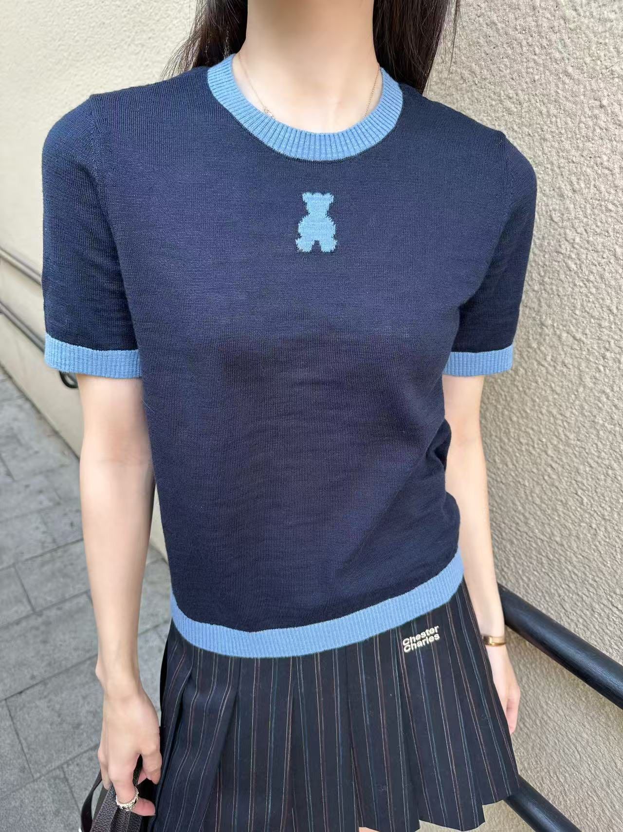 Áo xanh navy - gấu ngọc