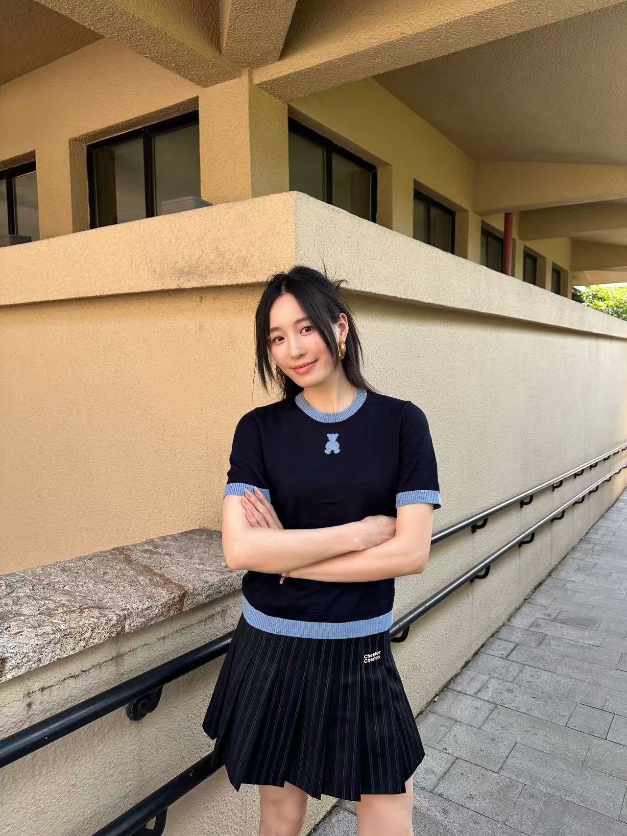 Áo xanh navy - gấu ngọc