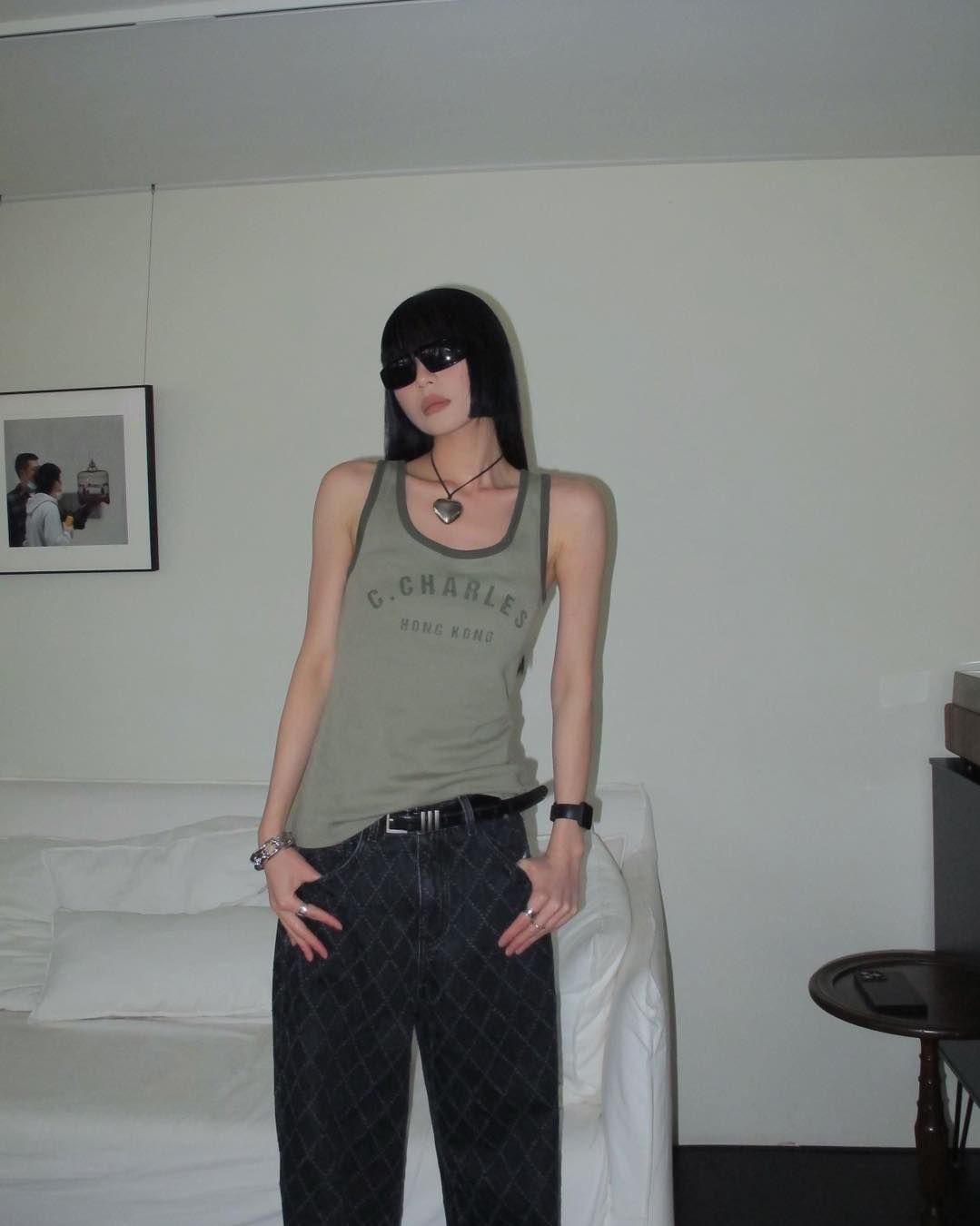 Áo tanktop xanh rêu- chữ Hongkong