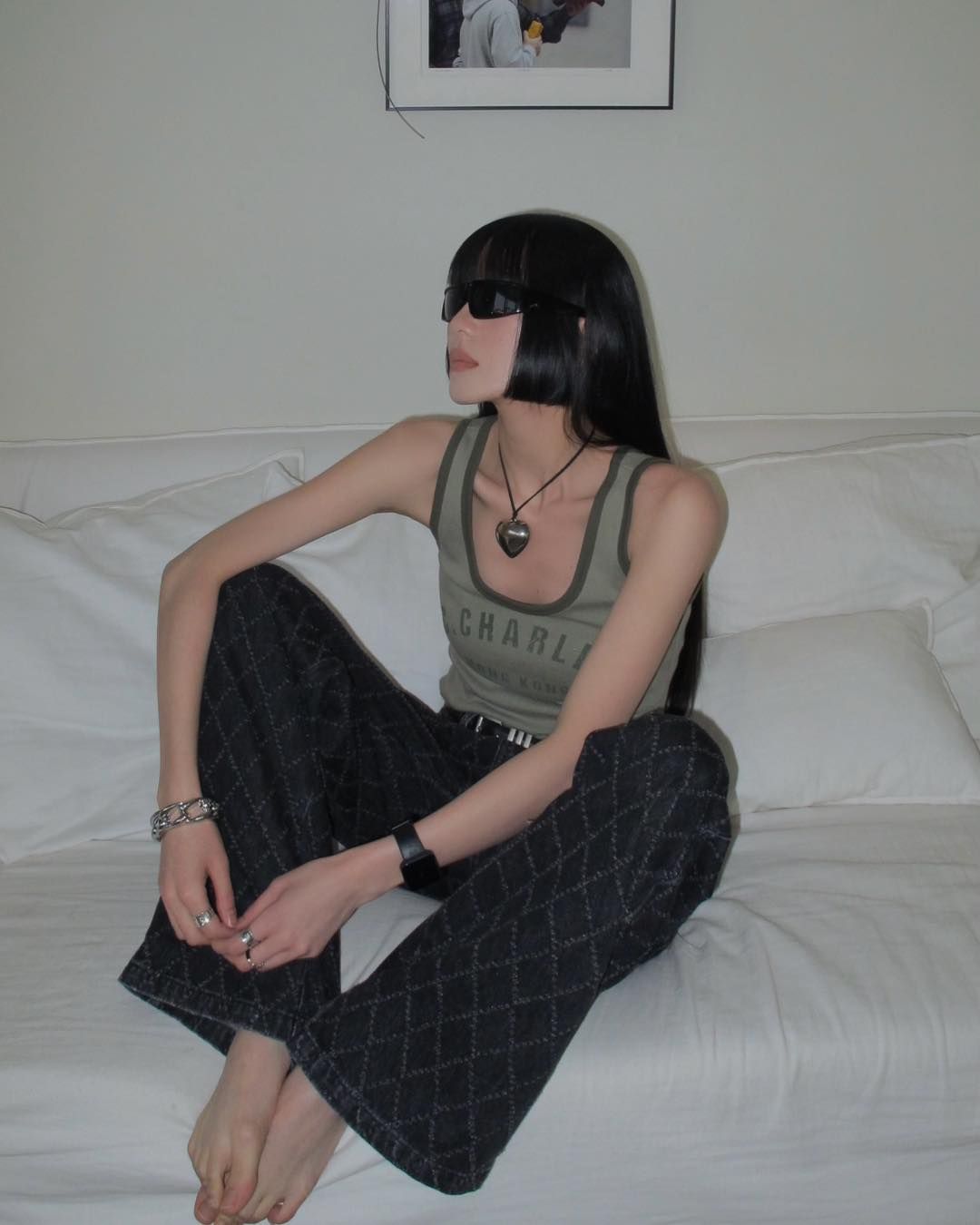 Áo tanktop xanh rêu- chữ Hongkong
