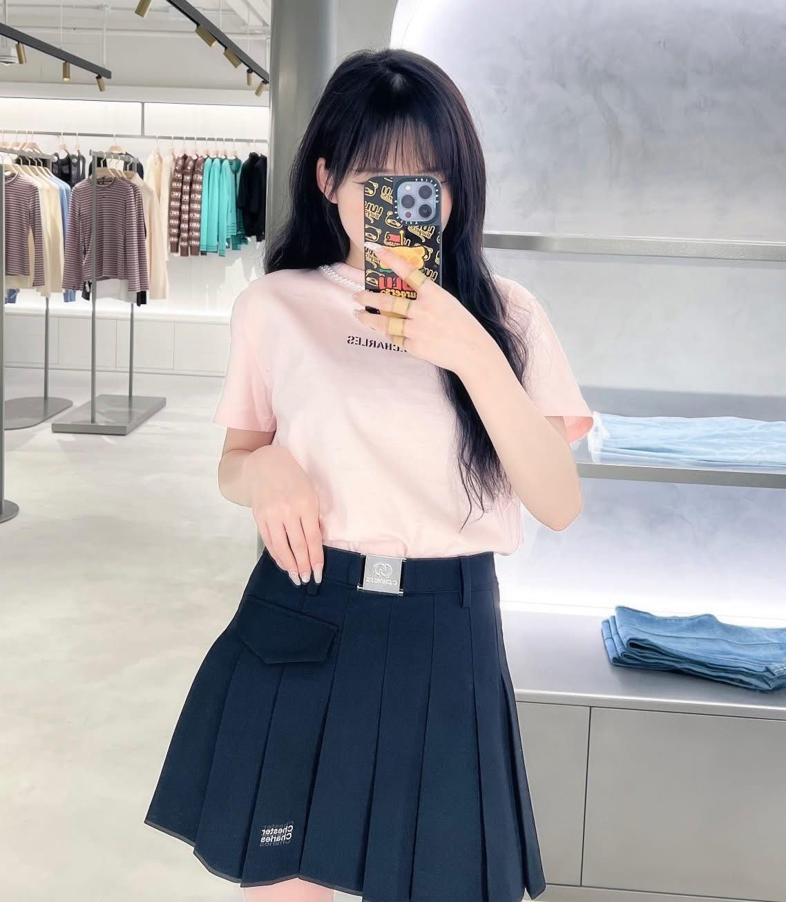 Áo thun hồng cổ viền ngọc