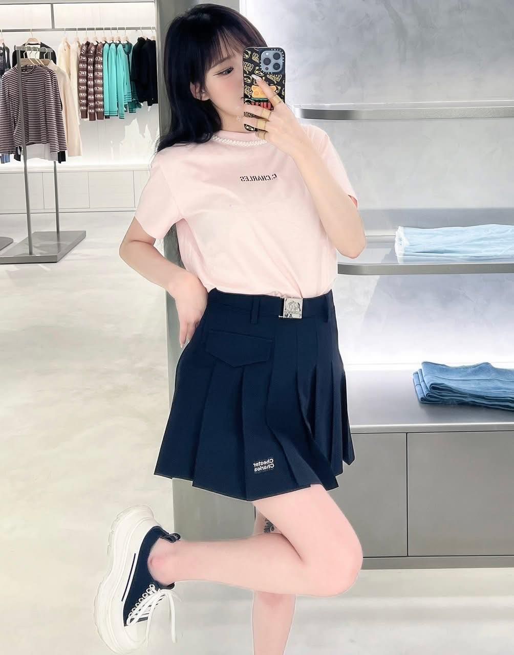 Áo thun hồng cổ viền ngọc