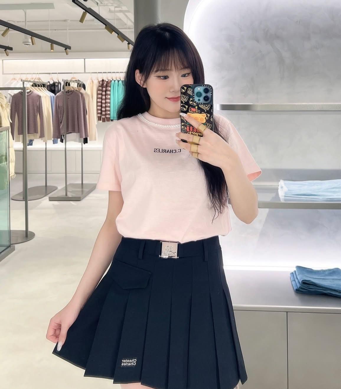 Áo thun hồng cổ viền ngọc