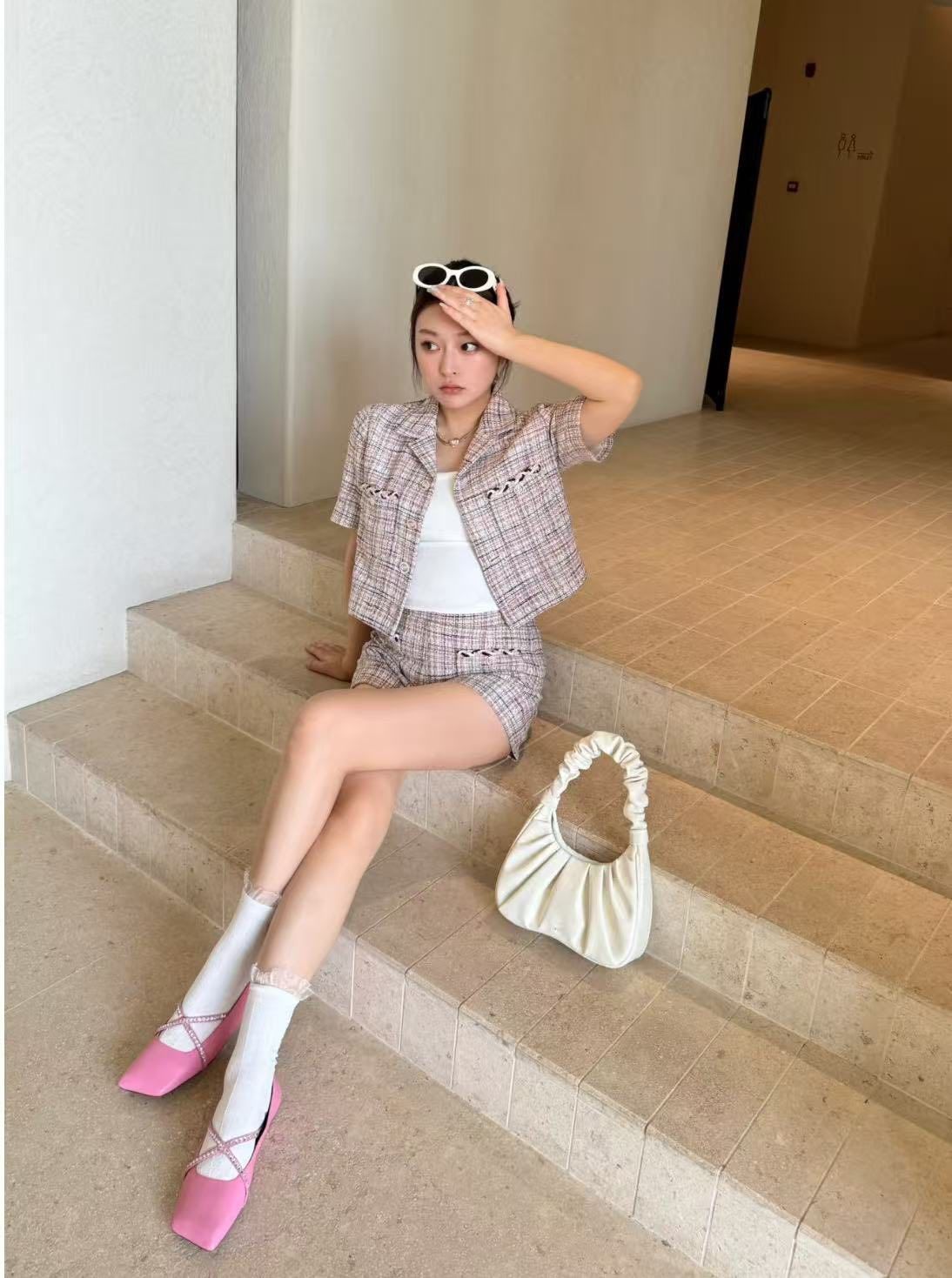 Quần short dạ tweed hồng kẻ