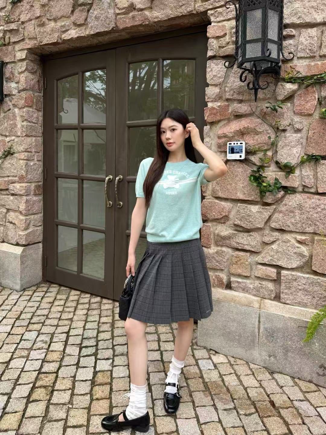 Áo Xanh ngọc chữ CC ngực - gấu ADORE trắng