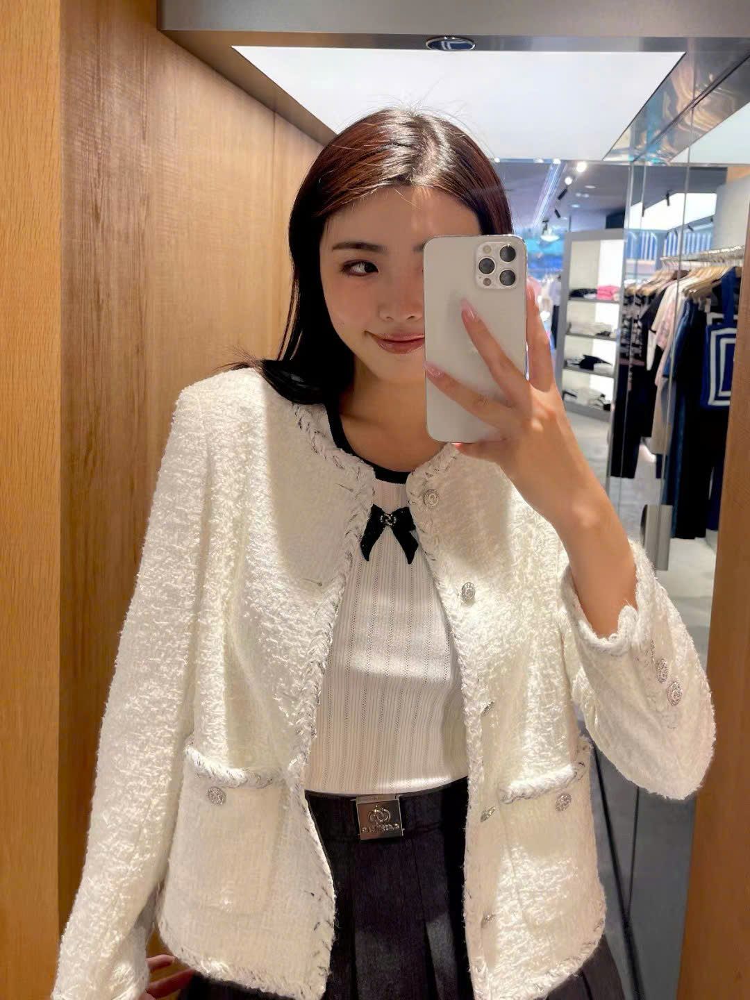 Áo Tweed trắng viền hồng - 2 túi