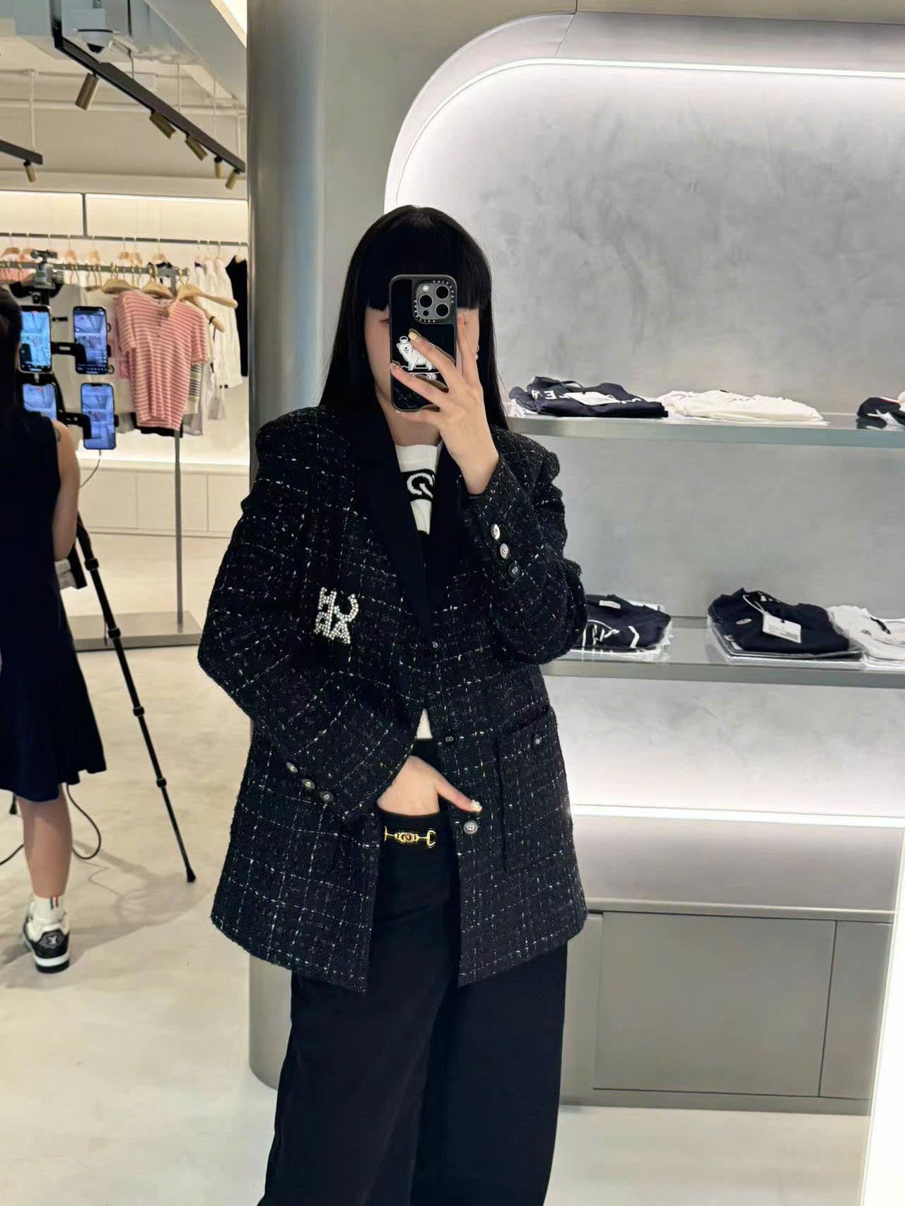Áo Tweed đen kim tuyến