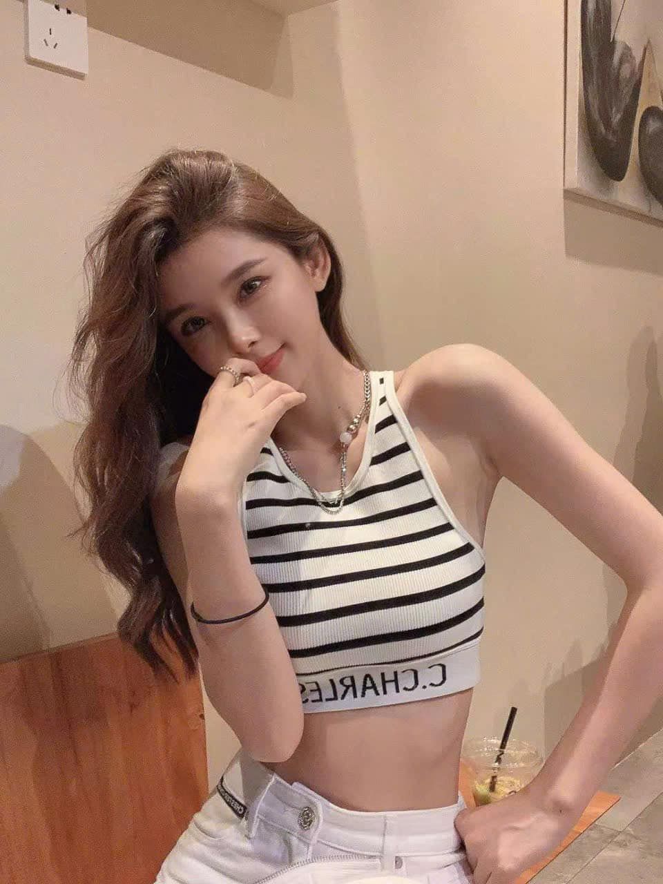 Áo 3 lỗ kẻ croptop