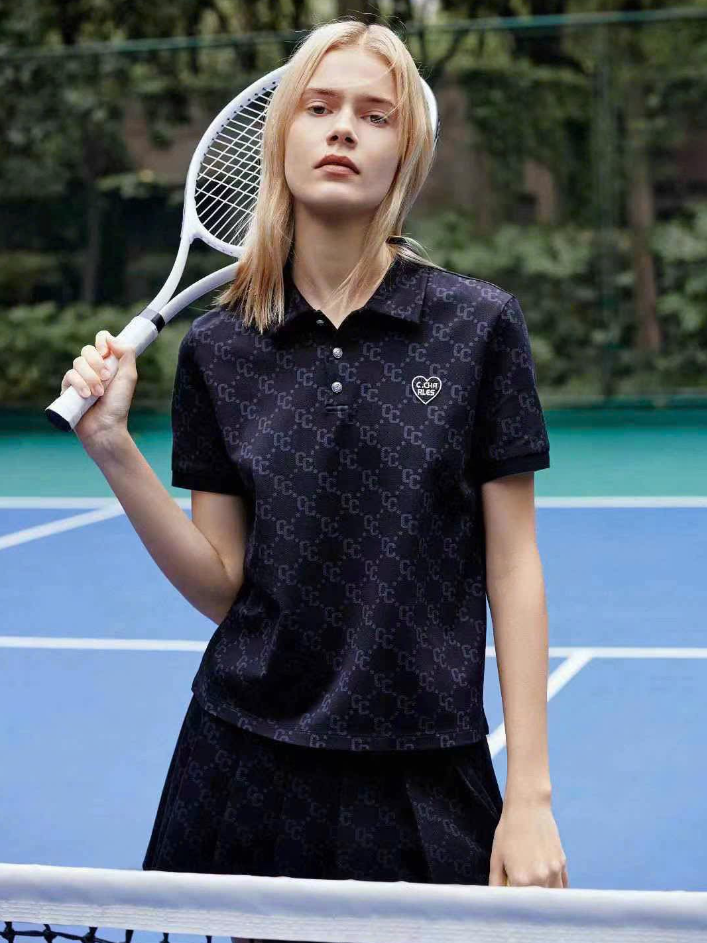 Bộ áo polo và chân váy - đen full logo tim trái set