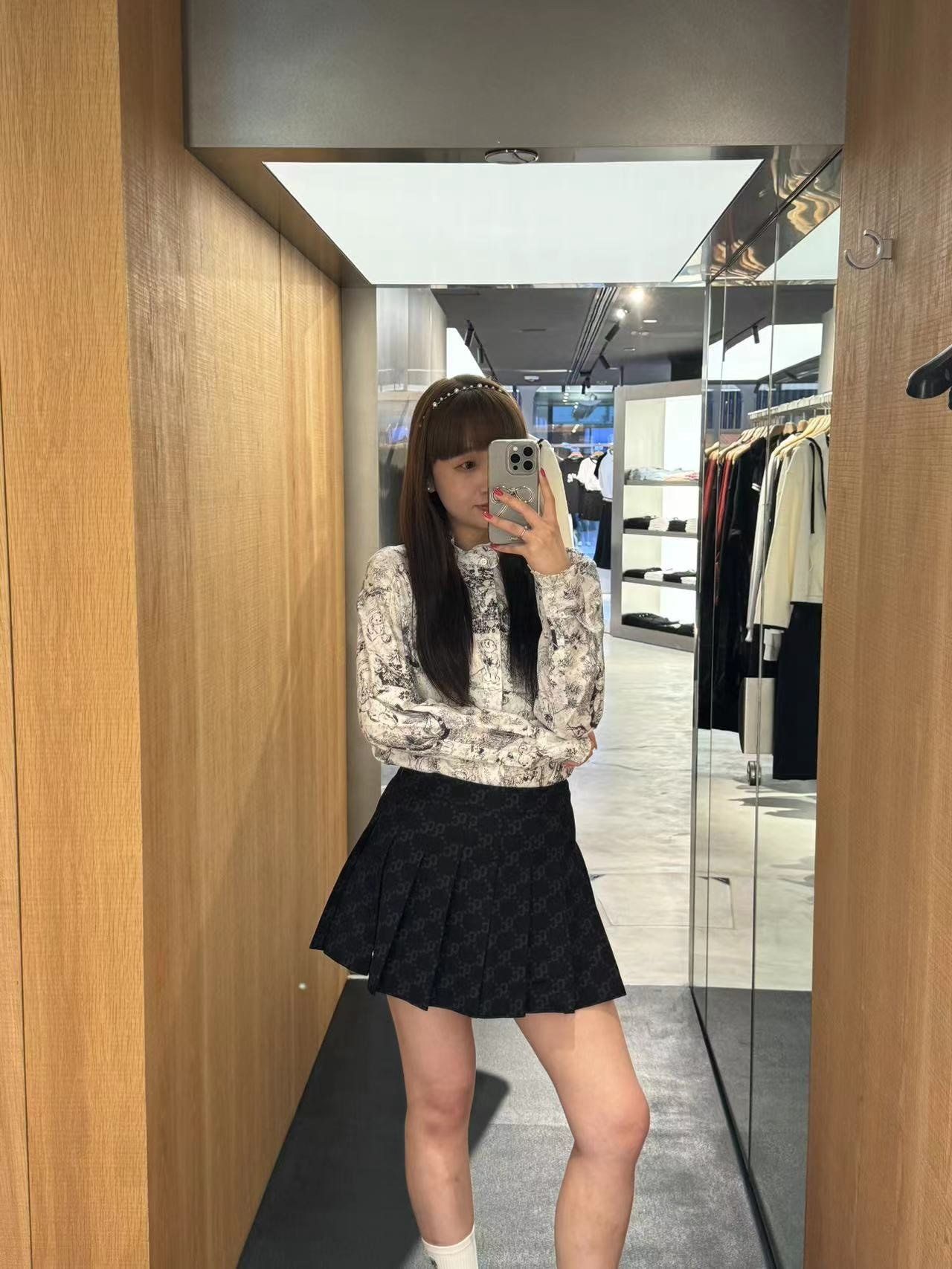 Áo sơ mi hoa gấu