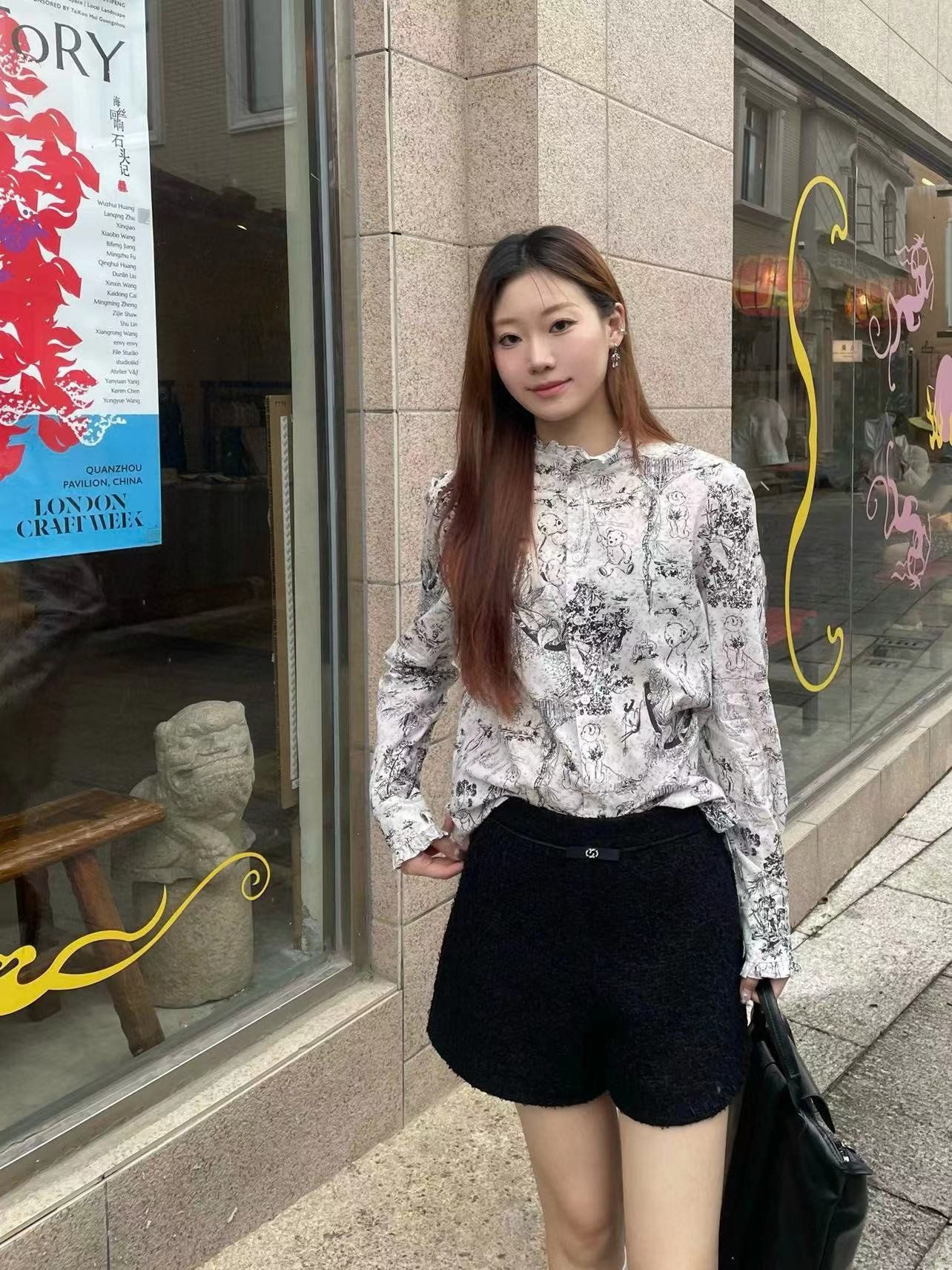 Áo sơ mi hoa gấu