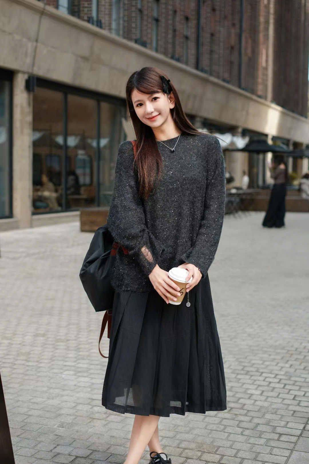 Áo len xốp dáng dài đính sequin