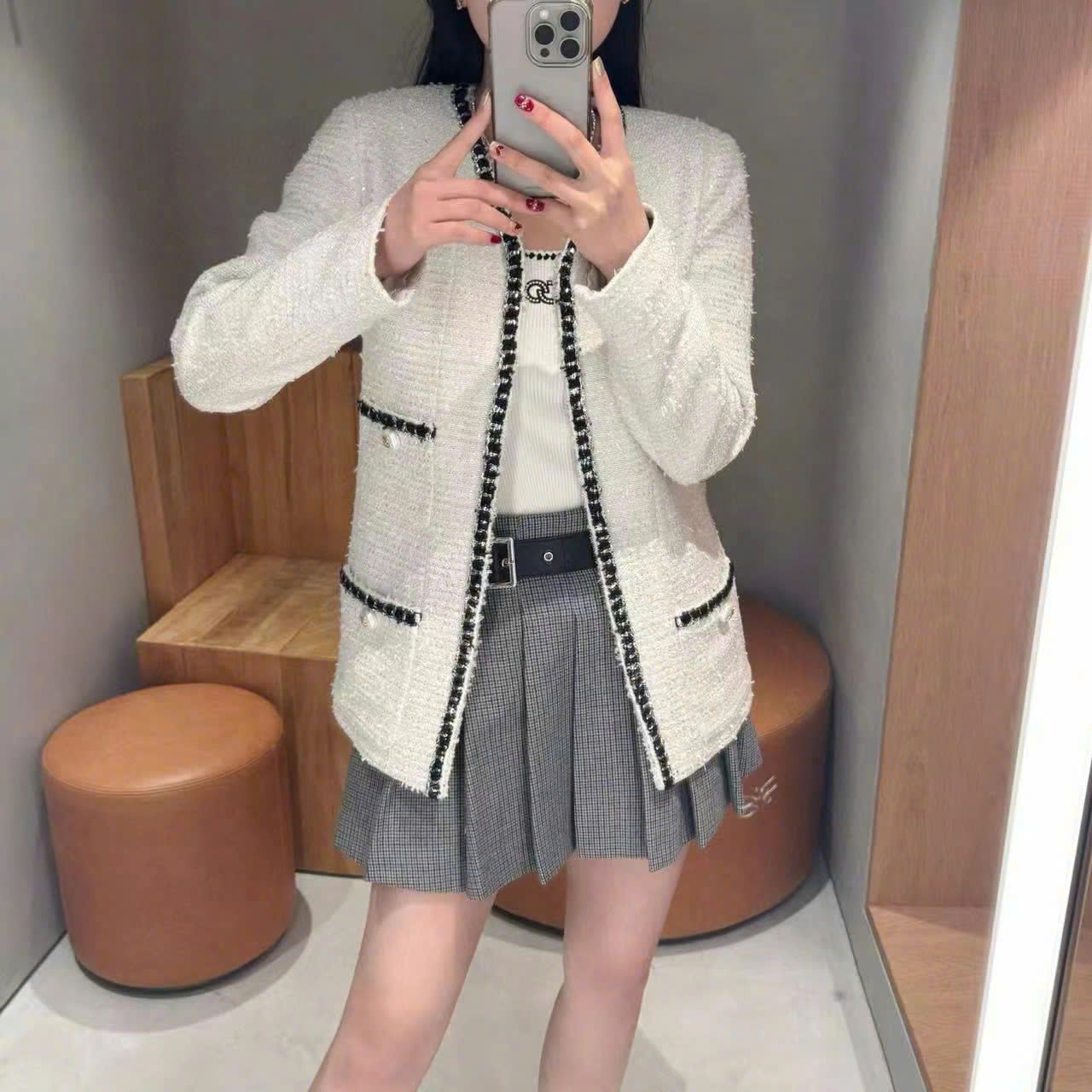 Áo Tweed trắng kim tuyến