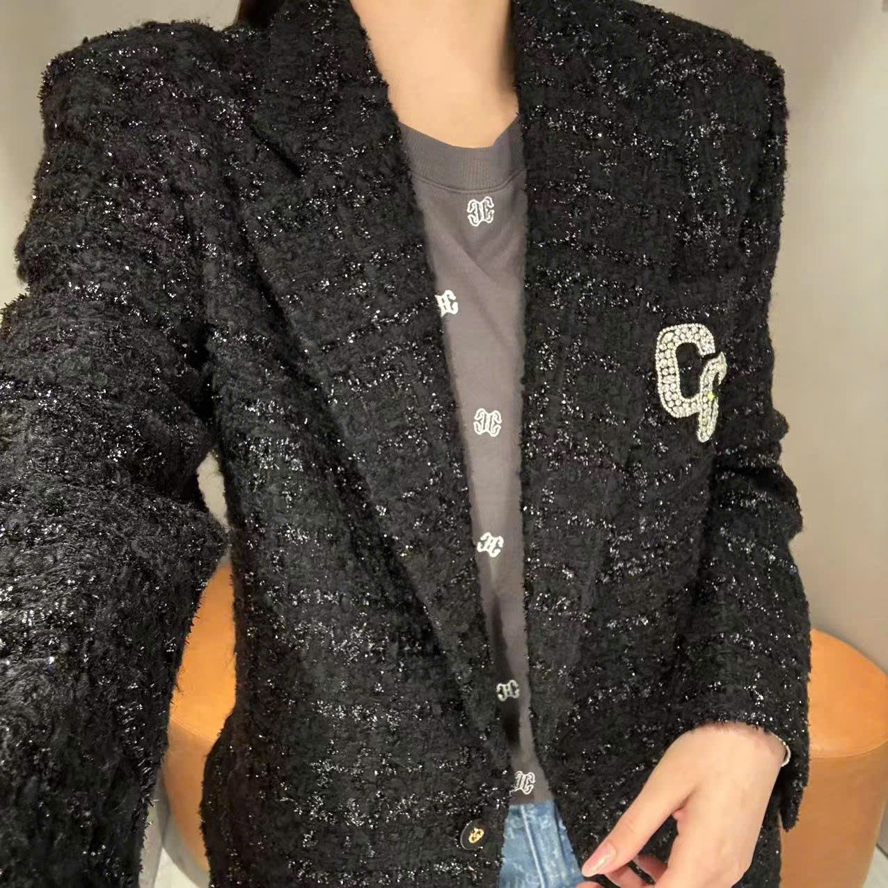 Áo dạ Tweed đen Logo CC đính đá ngực trái