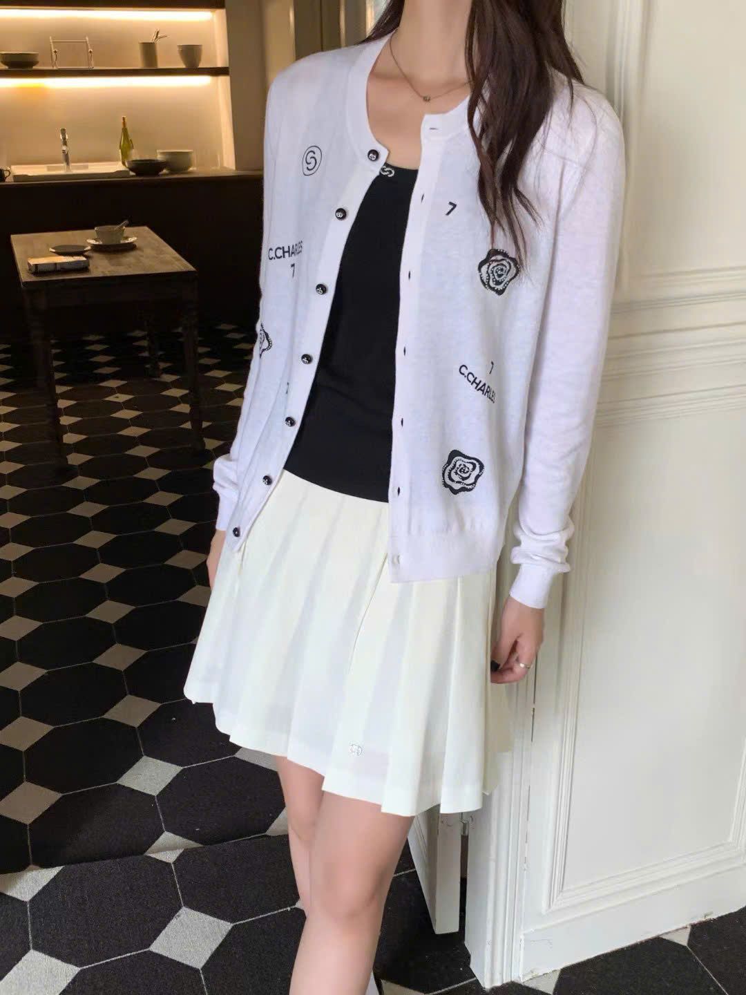 CDG trắng - hoa trà