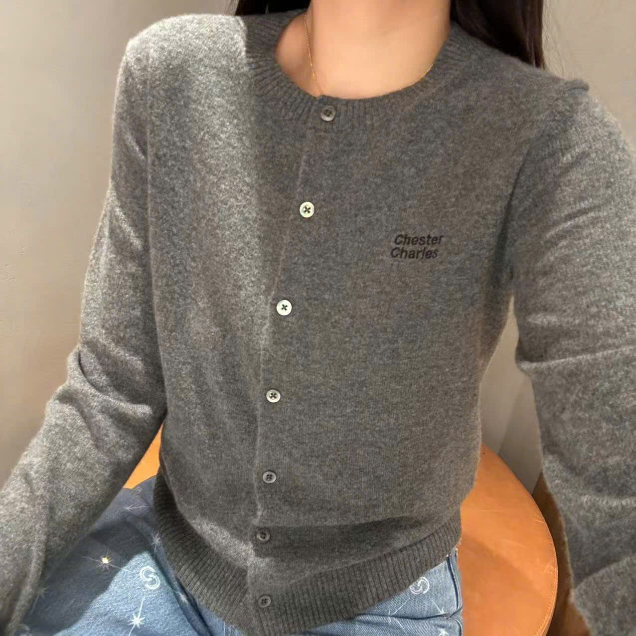 CDG dài tay xám chữ ngực trái