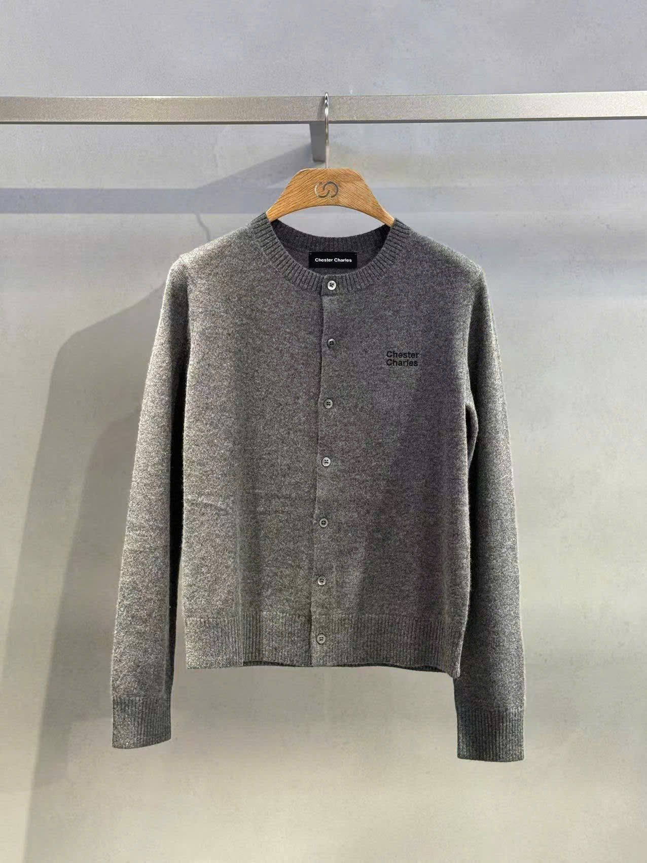 CDG dài tay xám chữ ngực trái