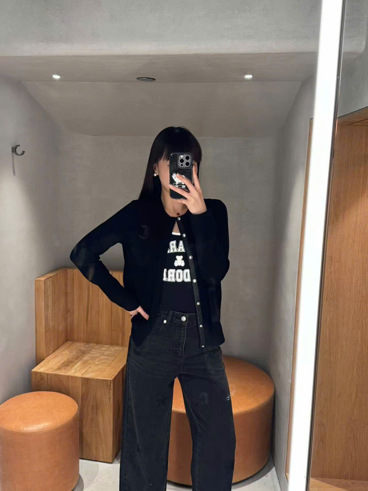 CDG đen logo chữ lồng CC