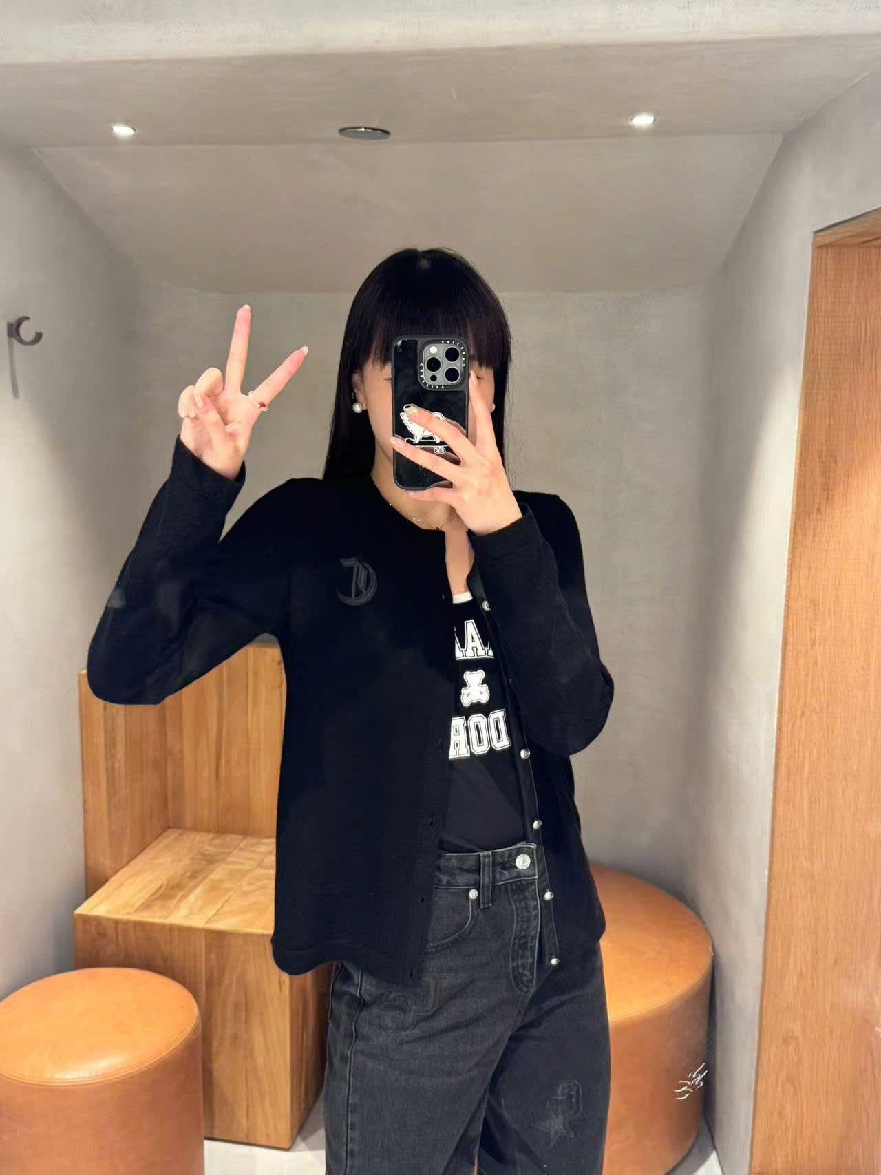 CDG đen logo chữ lồng CC