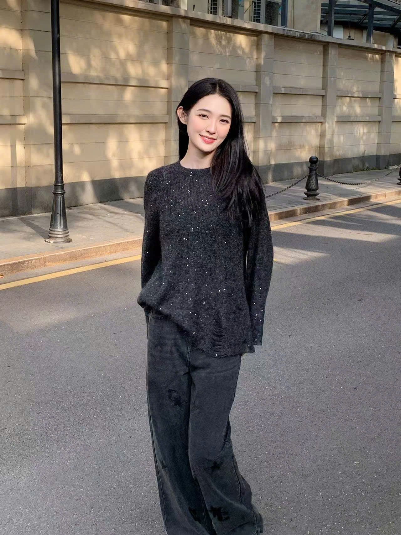 Áo len xốp dáng dài đính sequin