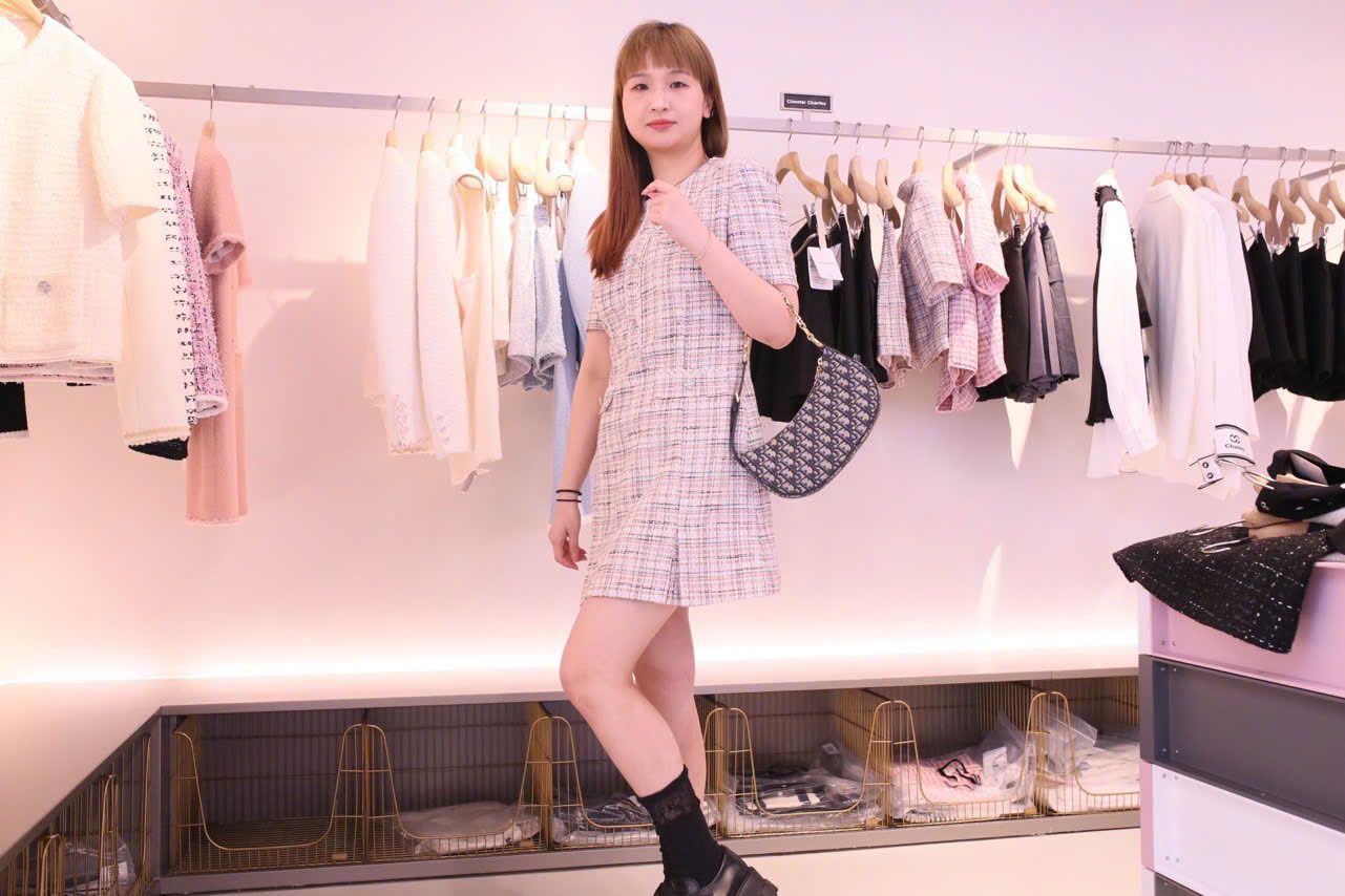 Váy tweed caro hồng - đính đá