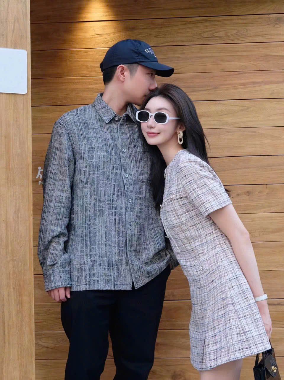 Váy tweed caro hồng - đính đá