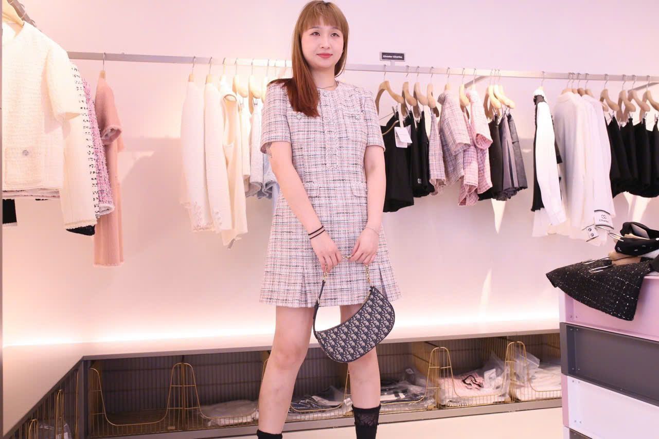 Váy tweed caro hồng - đính đá
