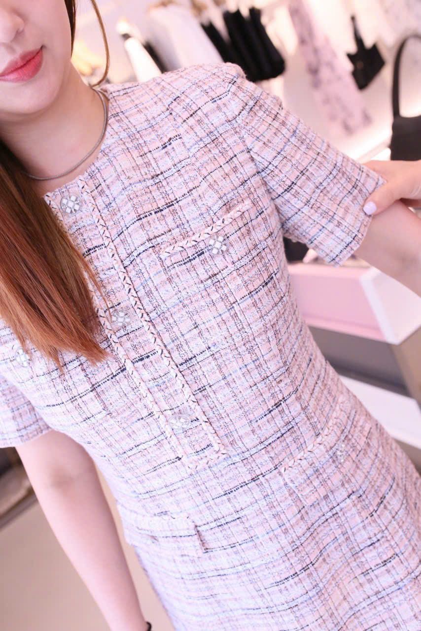 Váy tweed caro hồng - đính đá