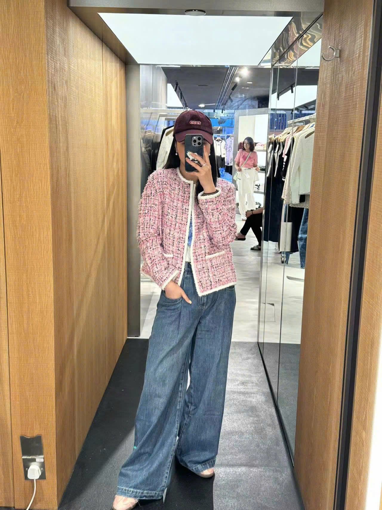 Áo dạ tweed hồng túi viền trắng