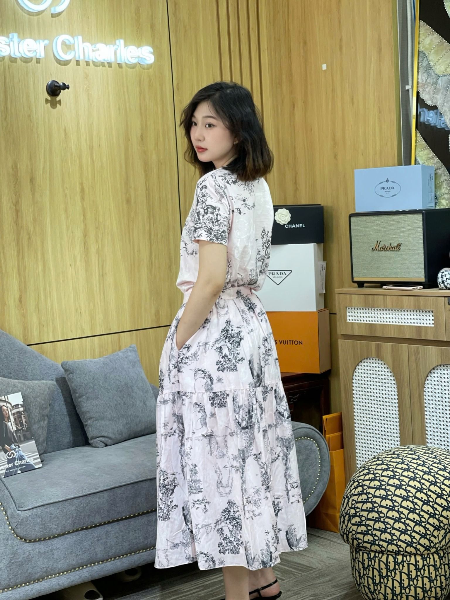 Áo sơ mi hồng - hoạ tiết gấu
