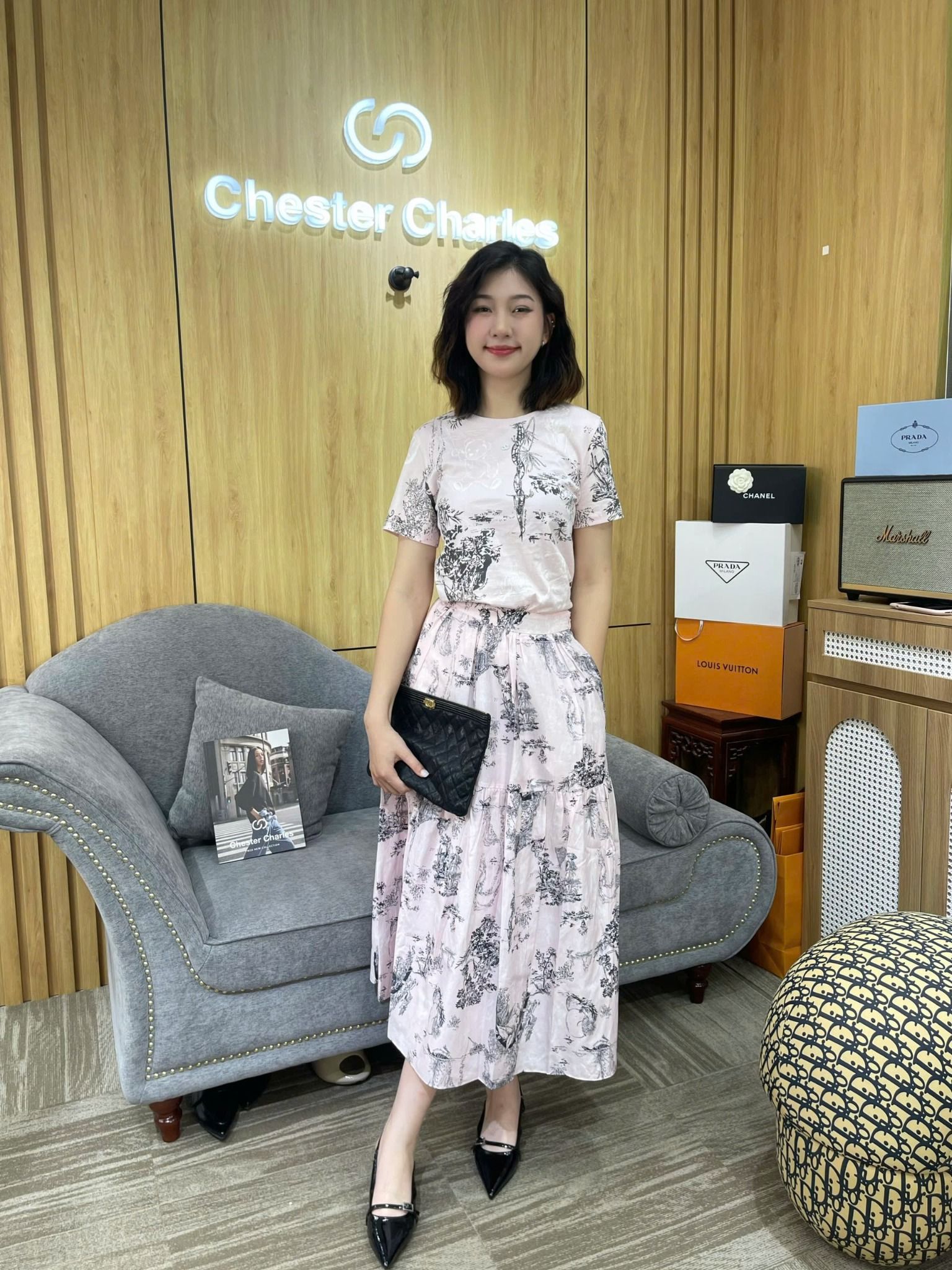 Chân váy hồng - hoạ tiết gấu