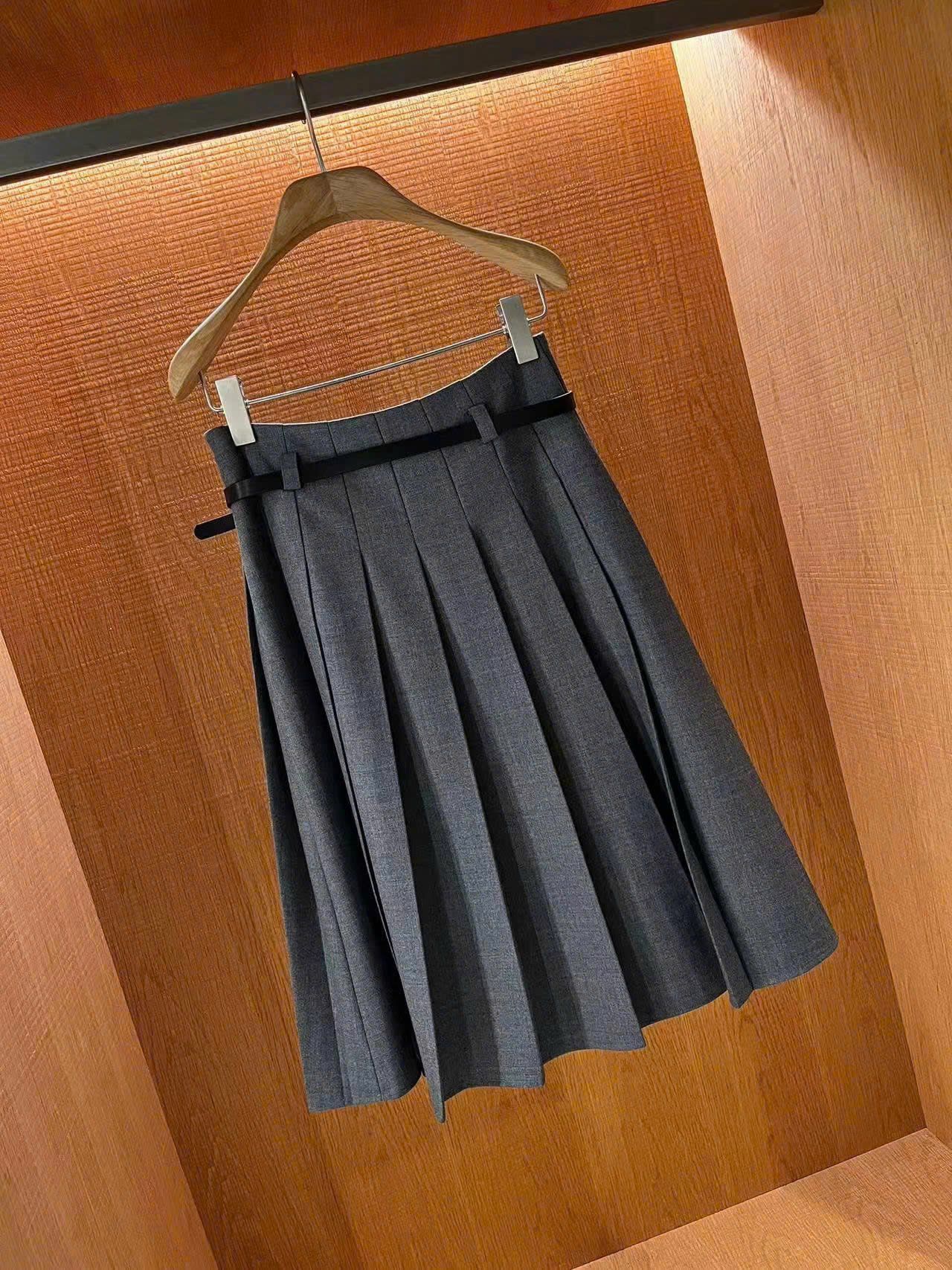 Chân váy xám - kèm belt da