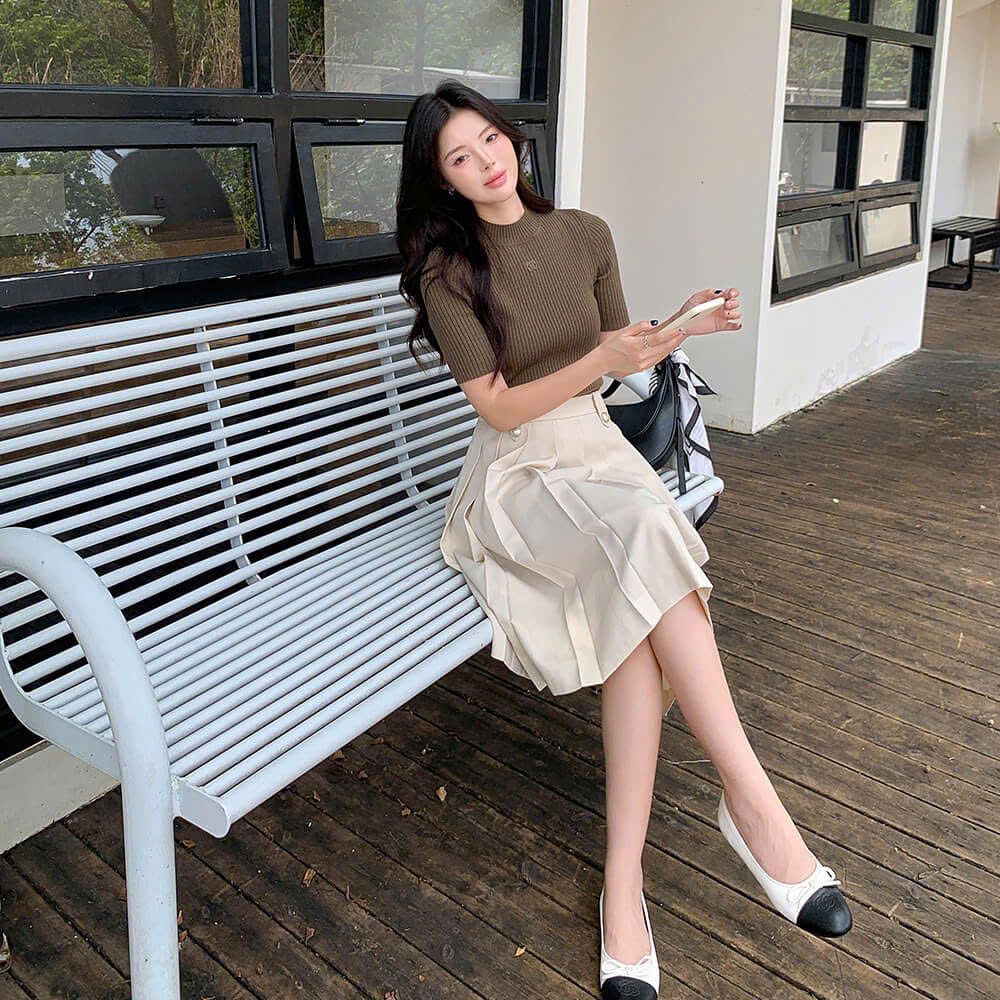 Chân váy xếp ly - be