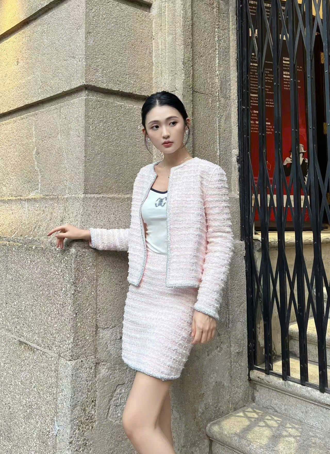Bộ áo Twed và chân váy Twed hồng - kẻ kim tuyến set