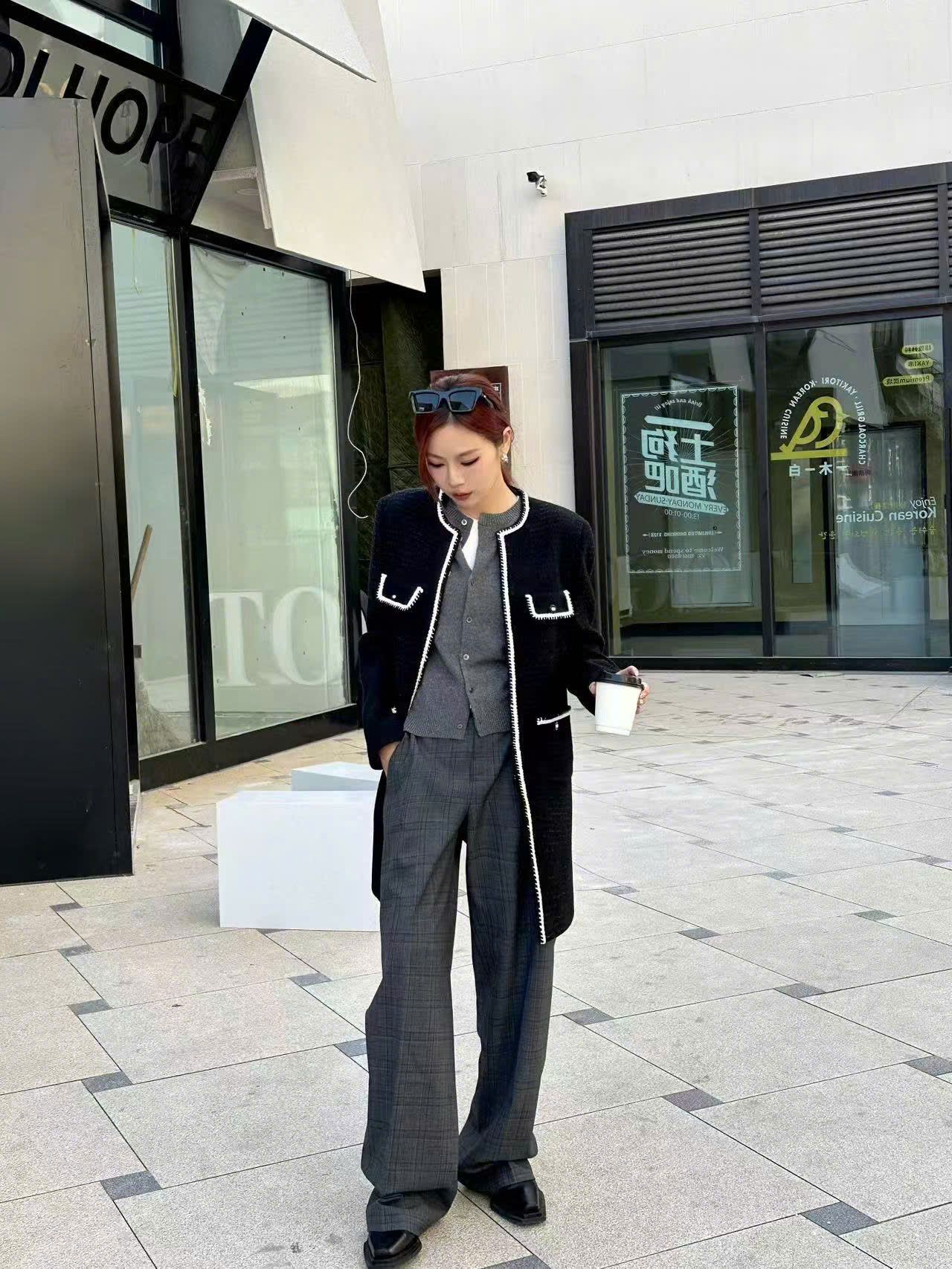 Áo dạ tweed dáng dài túi viền trắng