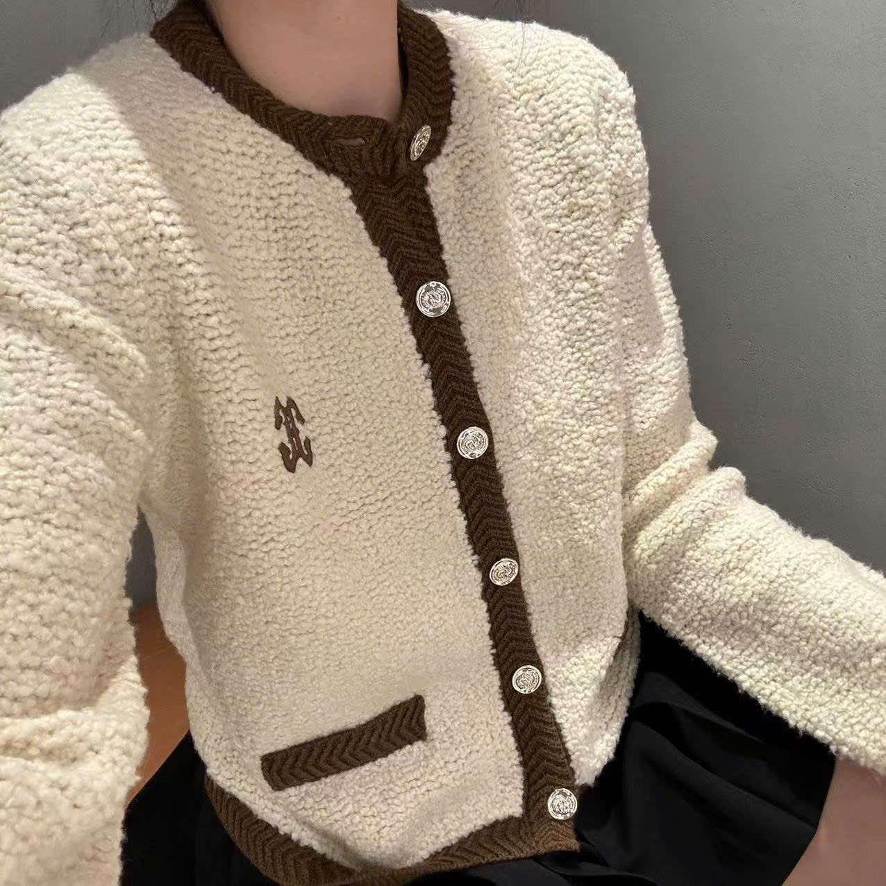 CDG lông lạc đà logo CC