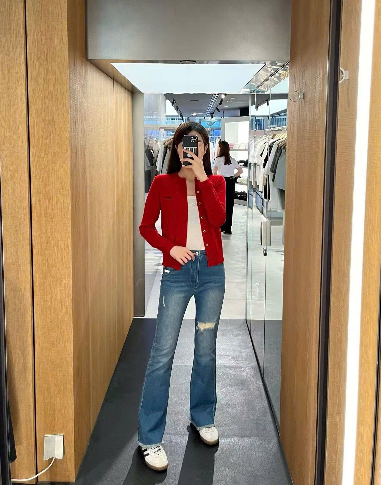 CDG đỏ chữ CC đen