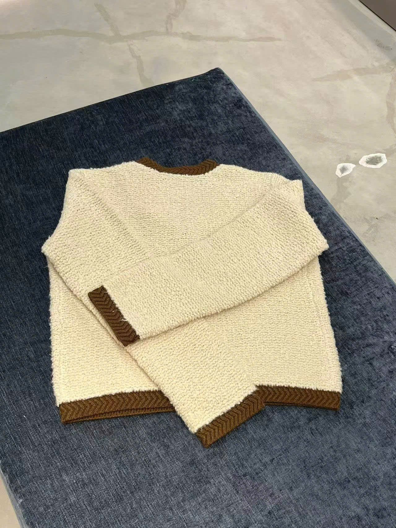 CDG lông lạc đà logo CC
