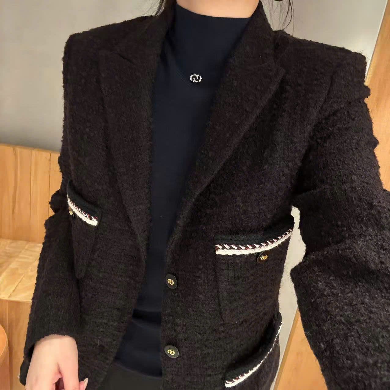 Áo dạ tweed-túi viền trắng