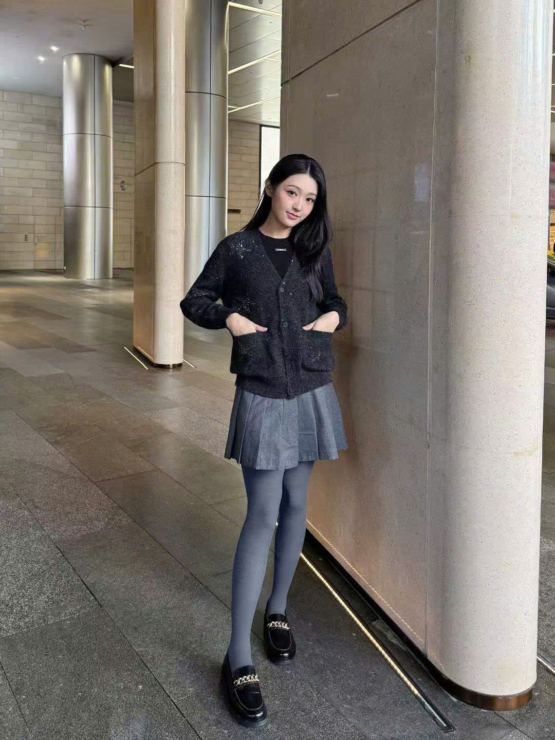 CDG ghi xám sao
