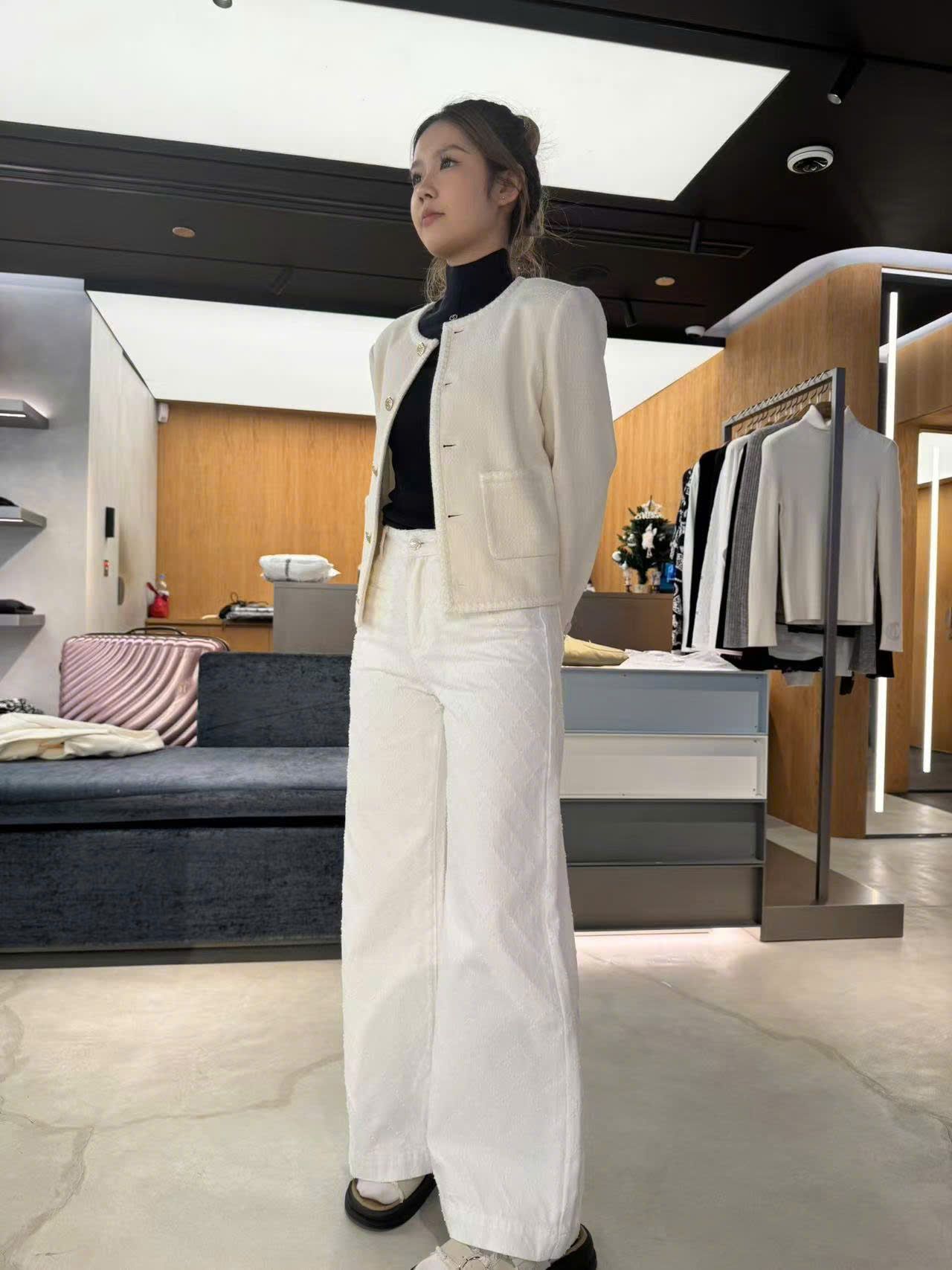 Quần jean trắng caro