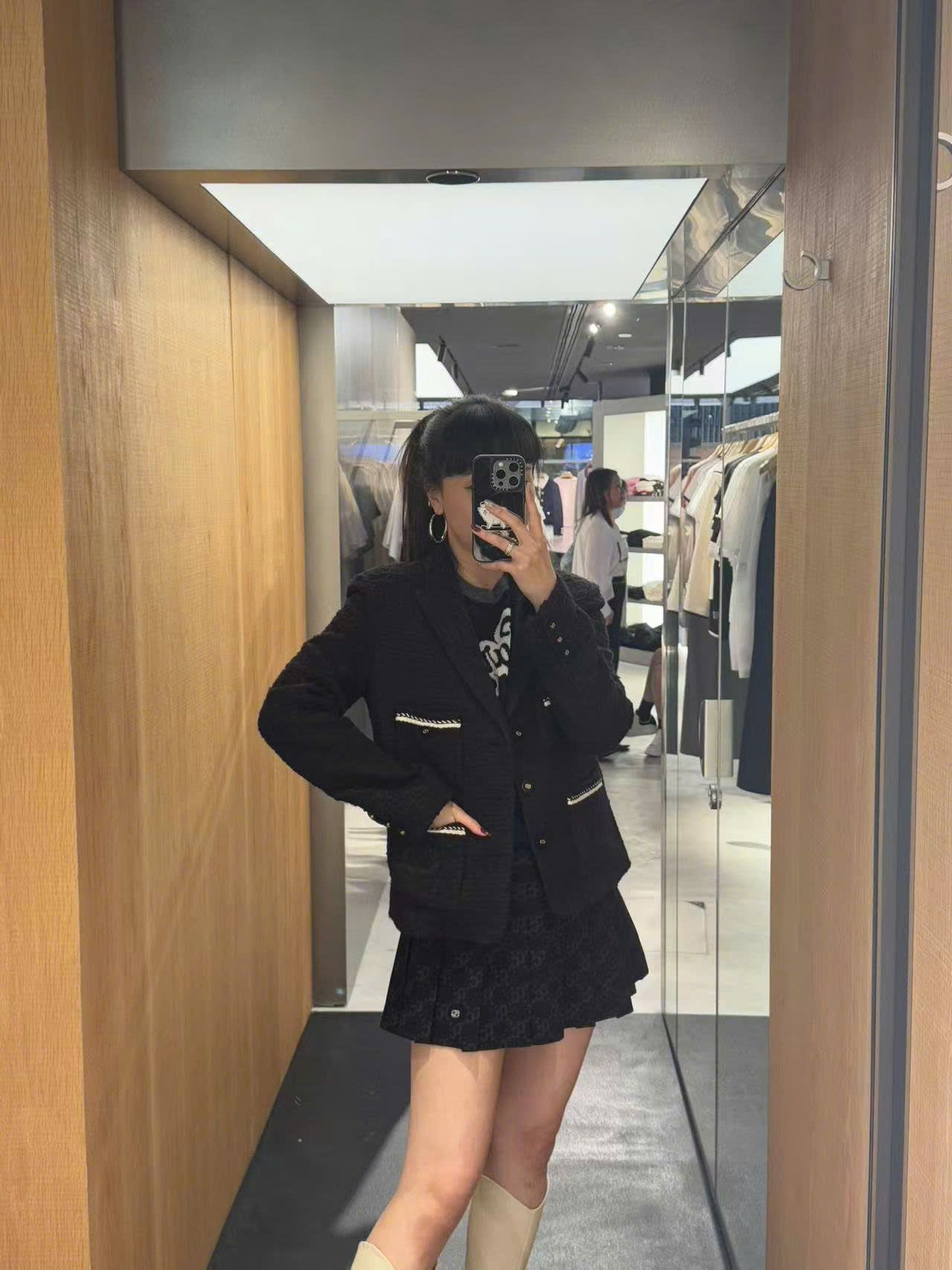 Áo dạ tweed-túi viền trắng